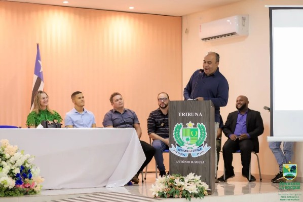 audiência pública de apresentação dos Planos Municipais: Saneamento básico, Gestão integrada de...